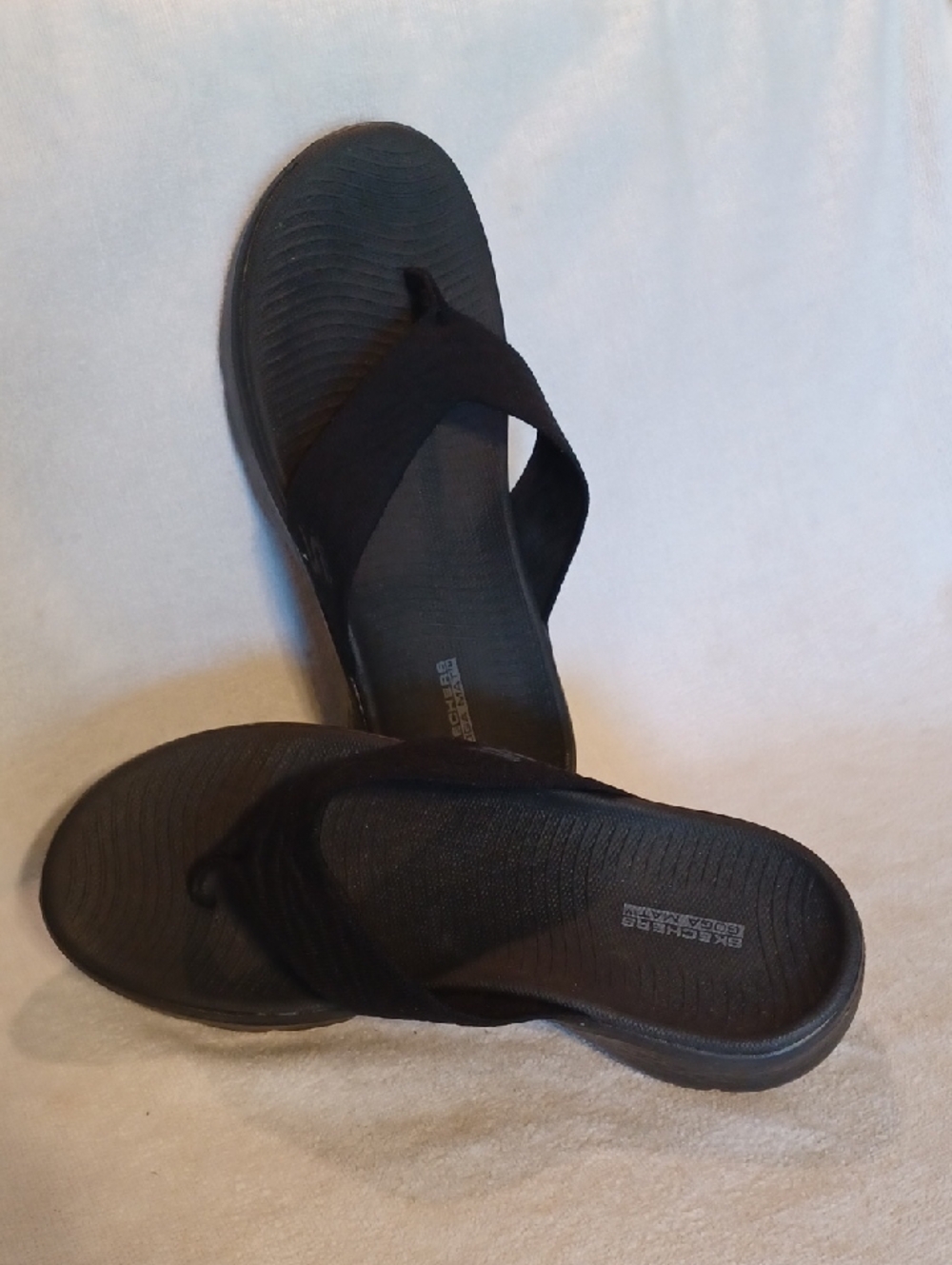 Skechers Women's Black Slip-On Thong Sandals GoGa Mat Size 7